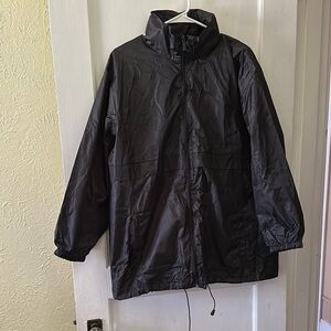 By Totes Lightweight Long Sleeve Zippered Raincoat Jacket